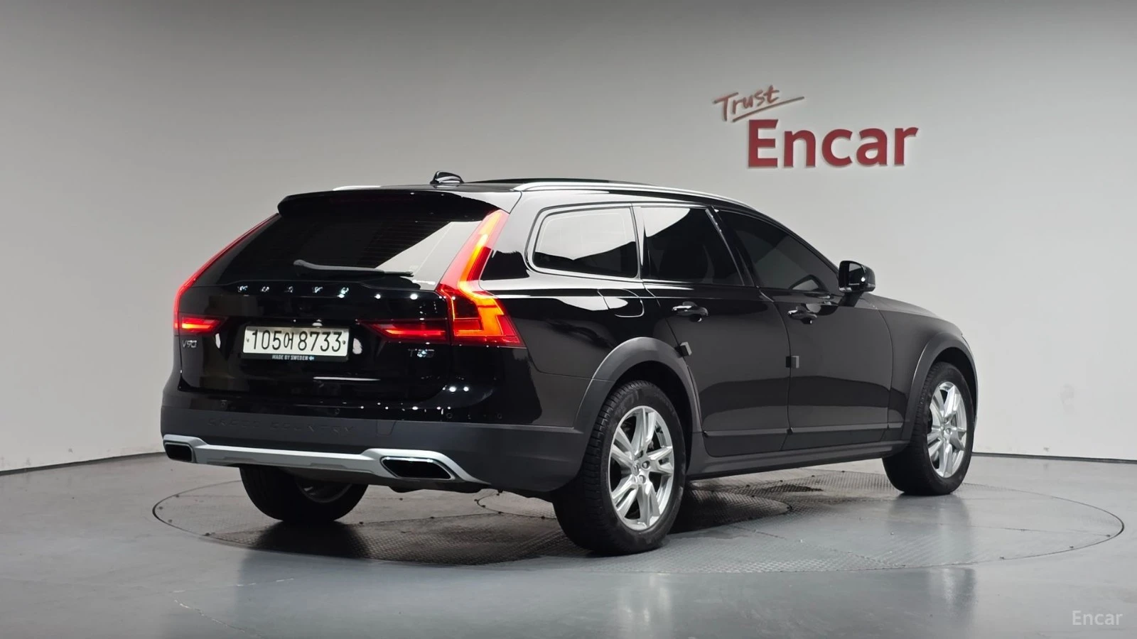 Volvo V90 T5* AWD* DISTRONIC* КАМЕРА* ПОДГРЕВ* HEADUP* , снимка 3 - Автомобили и джипове - 55573174