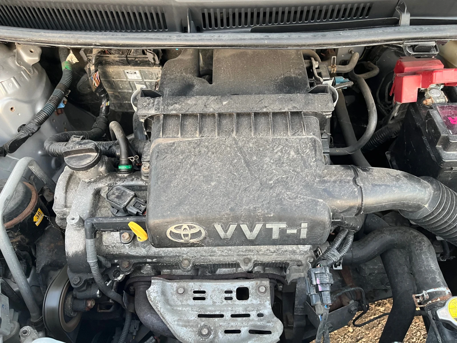 Toyota Yaris 1.3VVTI-ITALIA, снимка 14 - Автомобили и джипове - 55621226