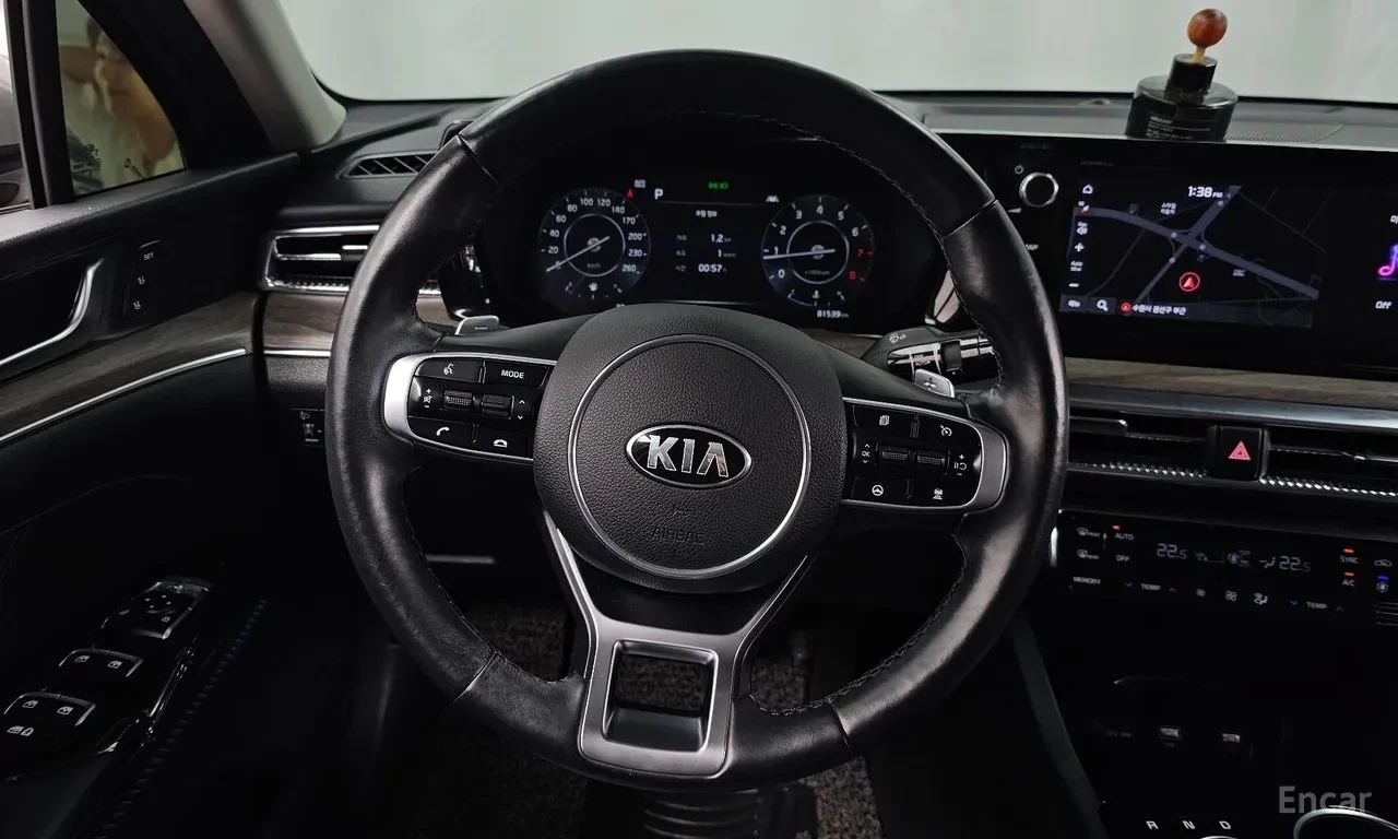 Kia K5 LPI SIGNATURE FULL| ACC| KRELL| HUD| VENT| 360, снимка 11 - Автомобили и джипове - 56003614