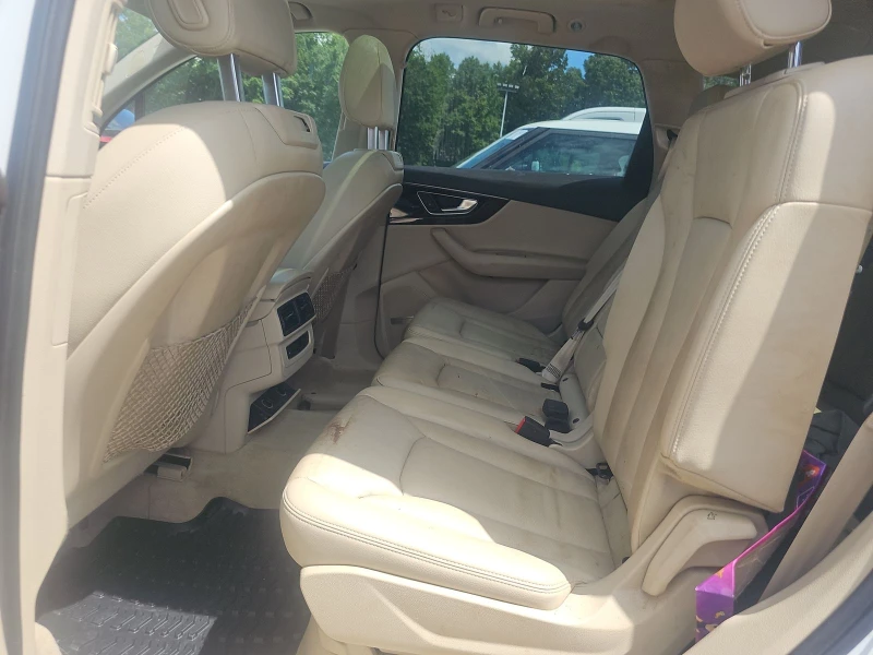 Audi Q7 3.0T Premium Plus, снимка 8 - Автомобили и джипове - 52515378