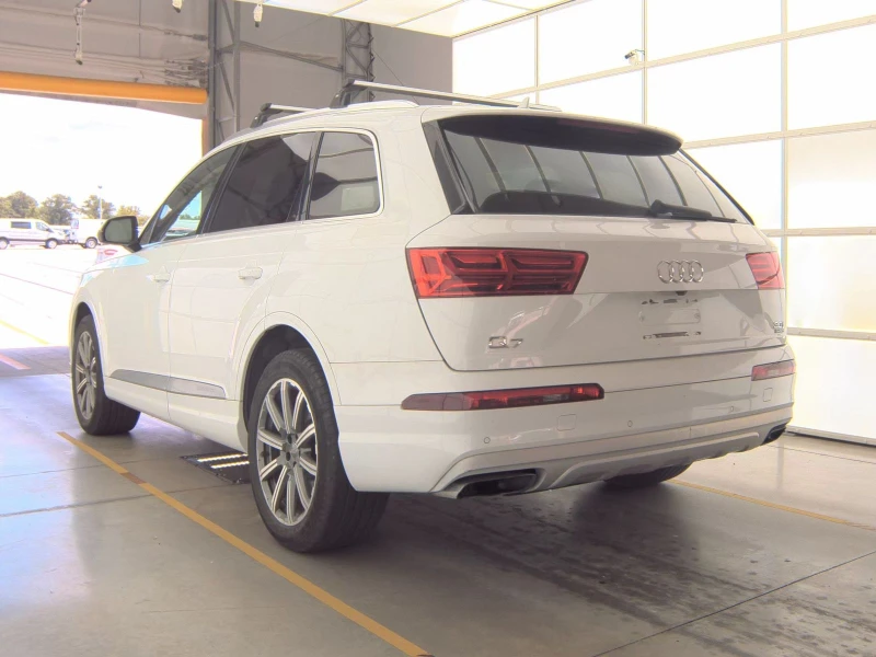 Audi Q7 3.0T Premium Plus, снимка 3 - Автомобили и джипове - 52515378