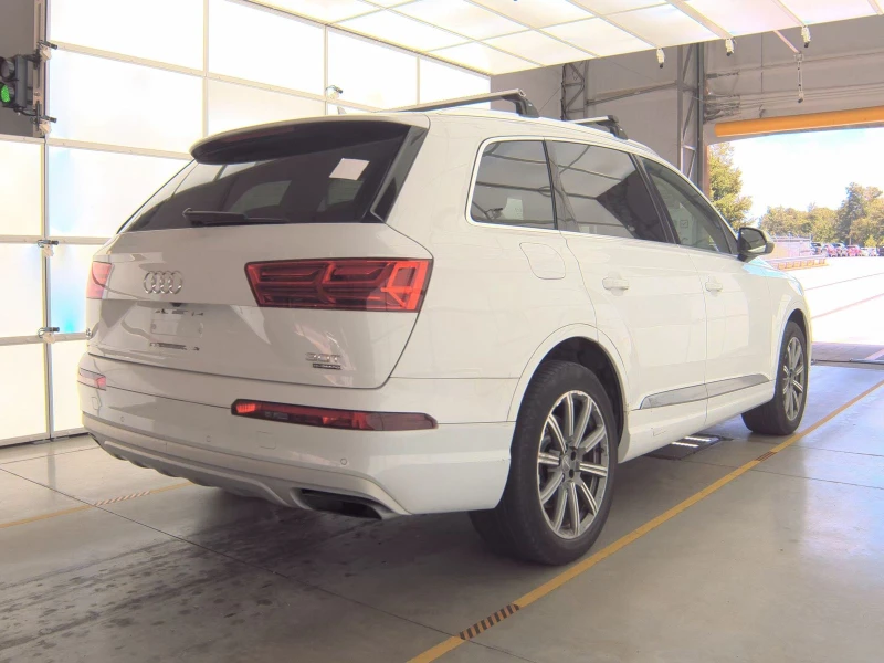Audi Q7 3.0T Premium Plus, снимка 4 - Автомобили и джипове - 52515378