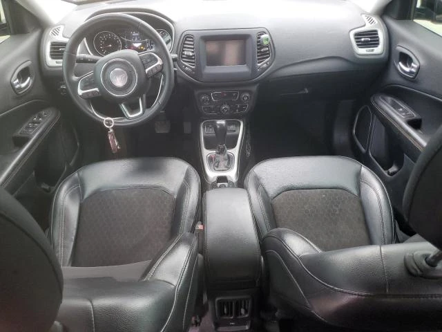 Jeep Compass 2.4L 4 Front-wheel Drive, снимка 13 - Автомобили и джипове - 53650276