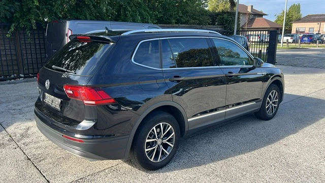 VW Tiguan Allspace 2.0 TDI Comfortline Navi LED Start/Stop 7 seat, снимка 5 - Автомобили и джипове - 56159776