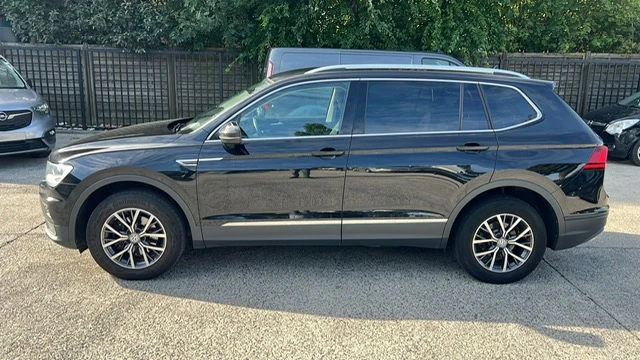 VW Tiguan Allspace 2.0 TDI Comfortline Navi LED Start/Stop 7 seat, снимка 8 - Автомобили и джипове - 56159776