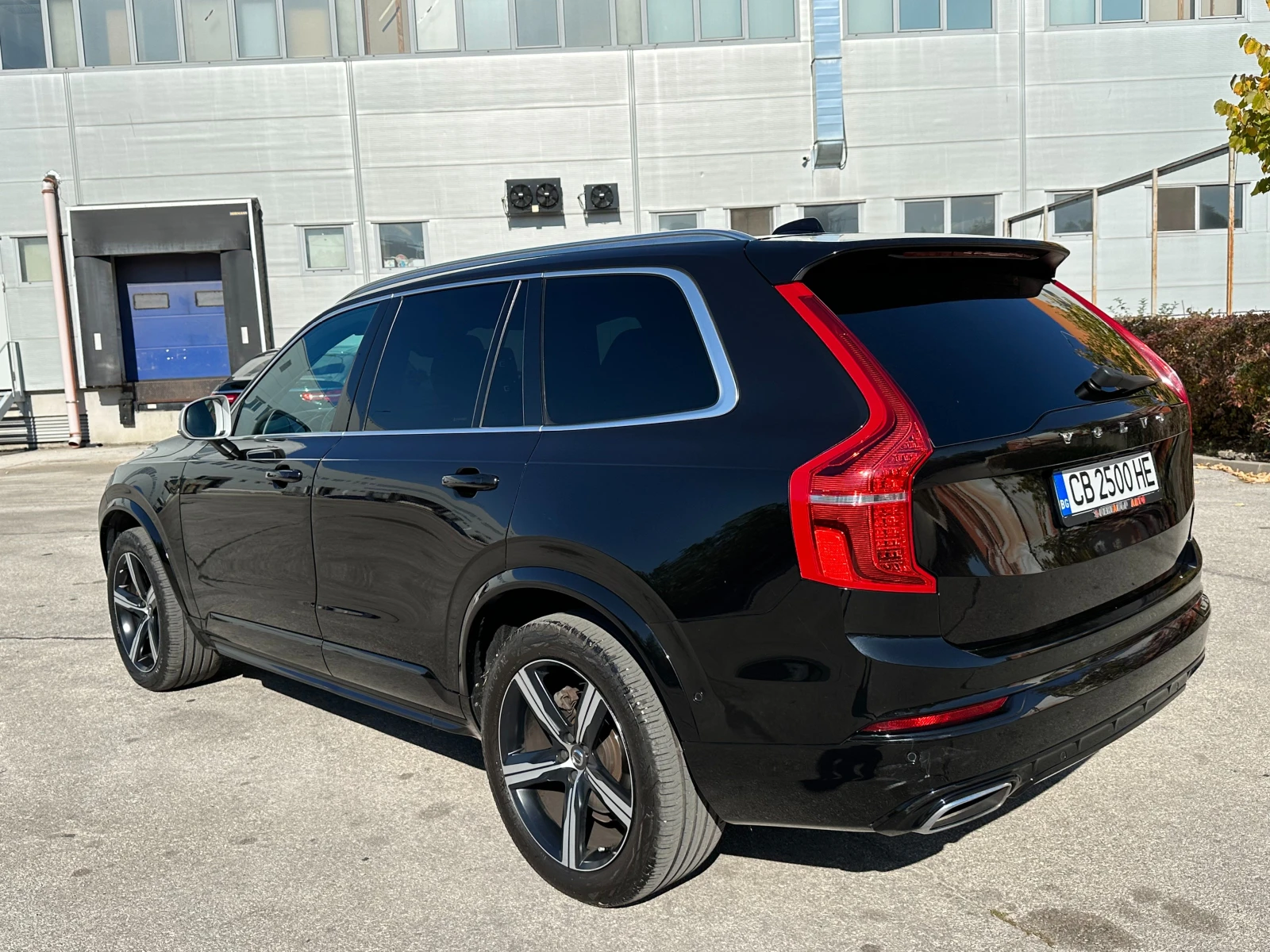 Volvo Xc90 2.0D R Line - изображение 3