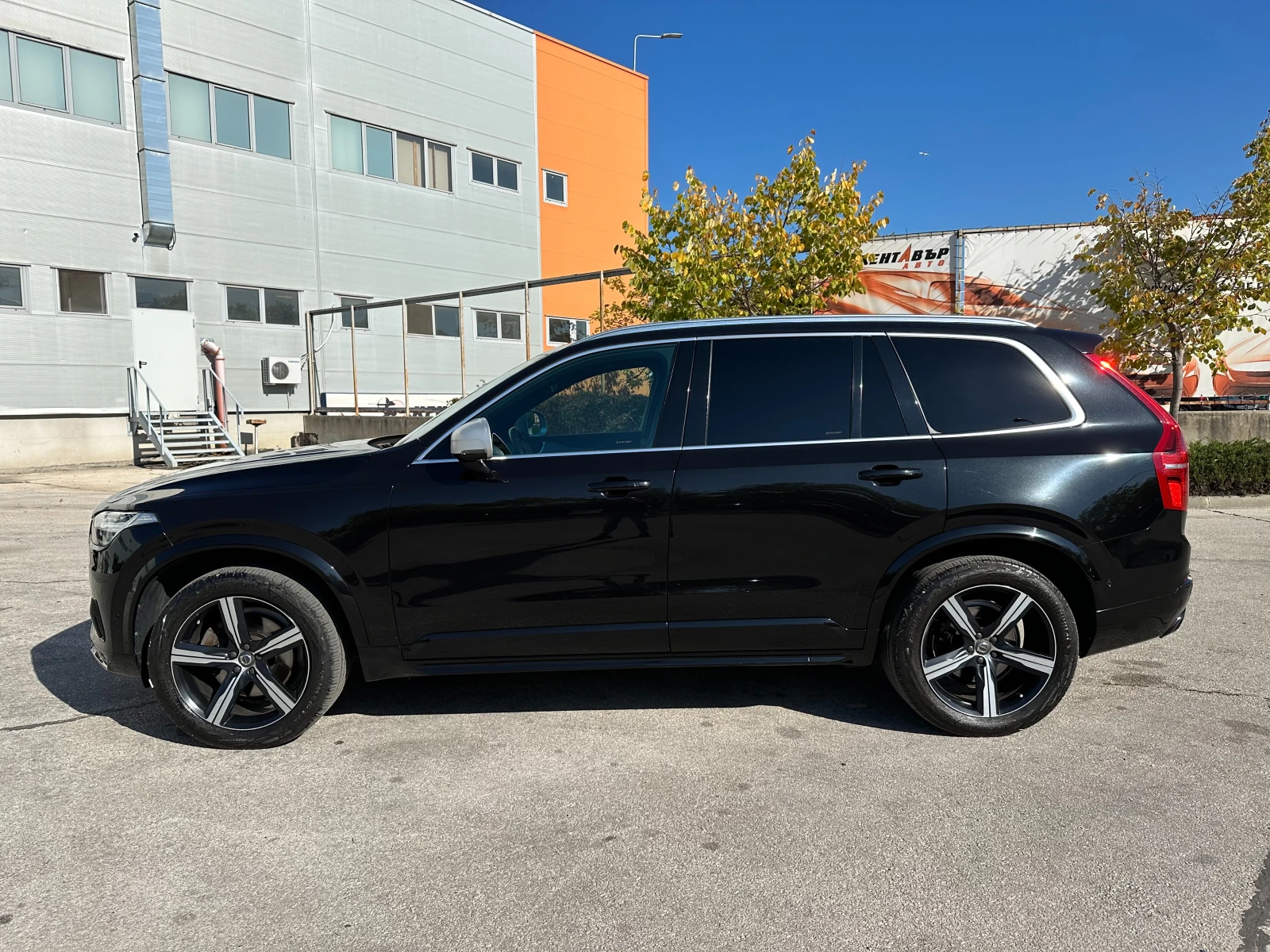 Volvo Xc90 2.0D R Line - изображение 2