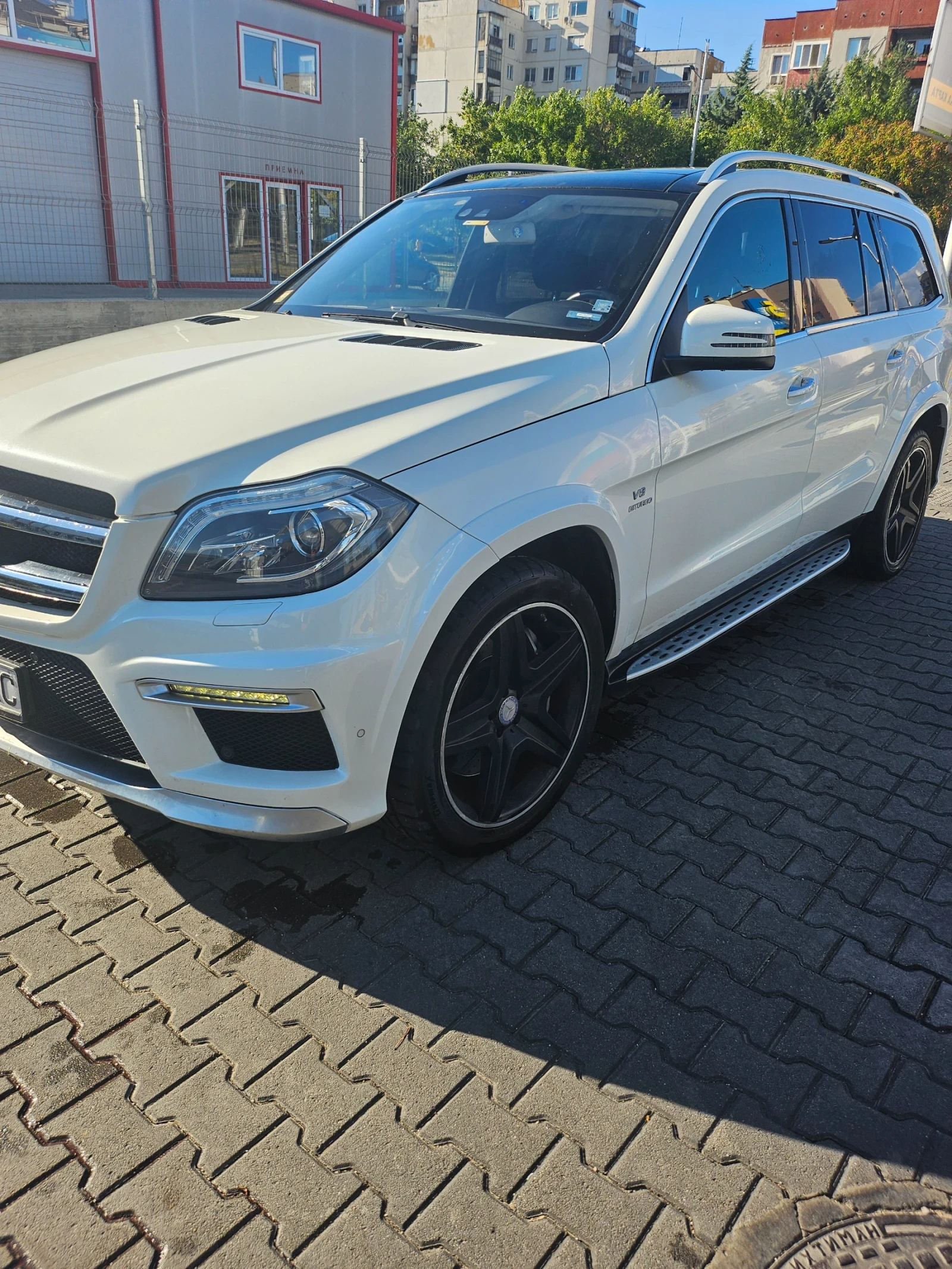 Mercedes-Benz GL 63 AMG  - изображение 7