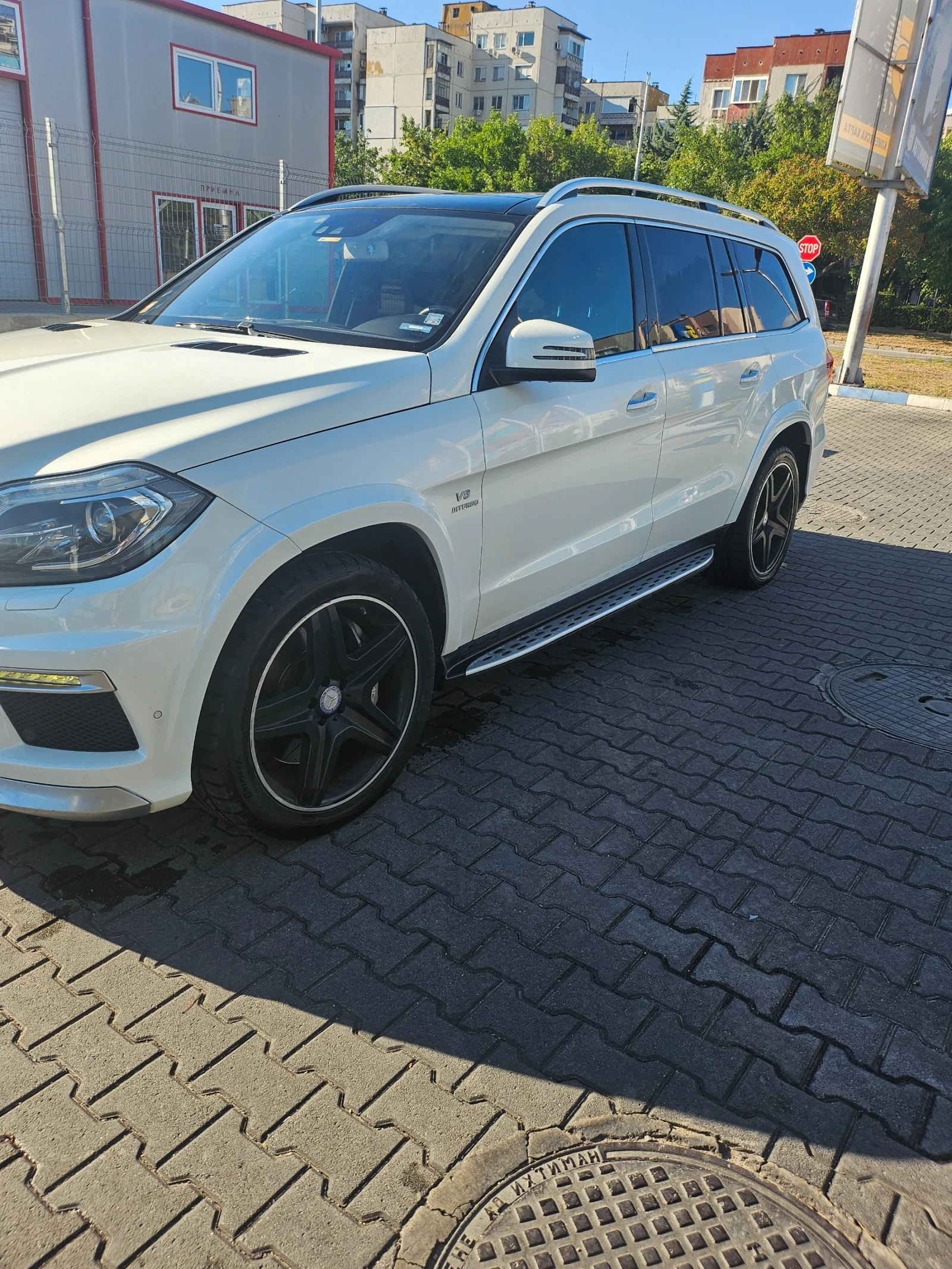 Mercedes-Benz GL 63 AMG  - изображение 10