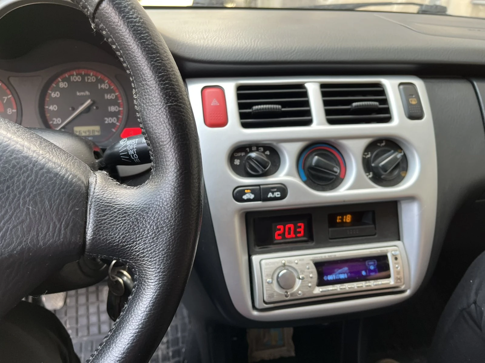 Honda Hr-v, снимка 6 - Автомобили и джипове - 53784357