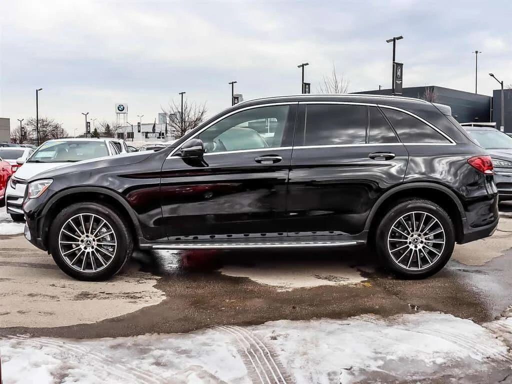 Mercedes-Benz GLC * GLC300 4Matic AWD Clean Carfax New Tires * CARFA, снимка 4 - Автомобили и джипове - 53890556