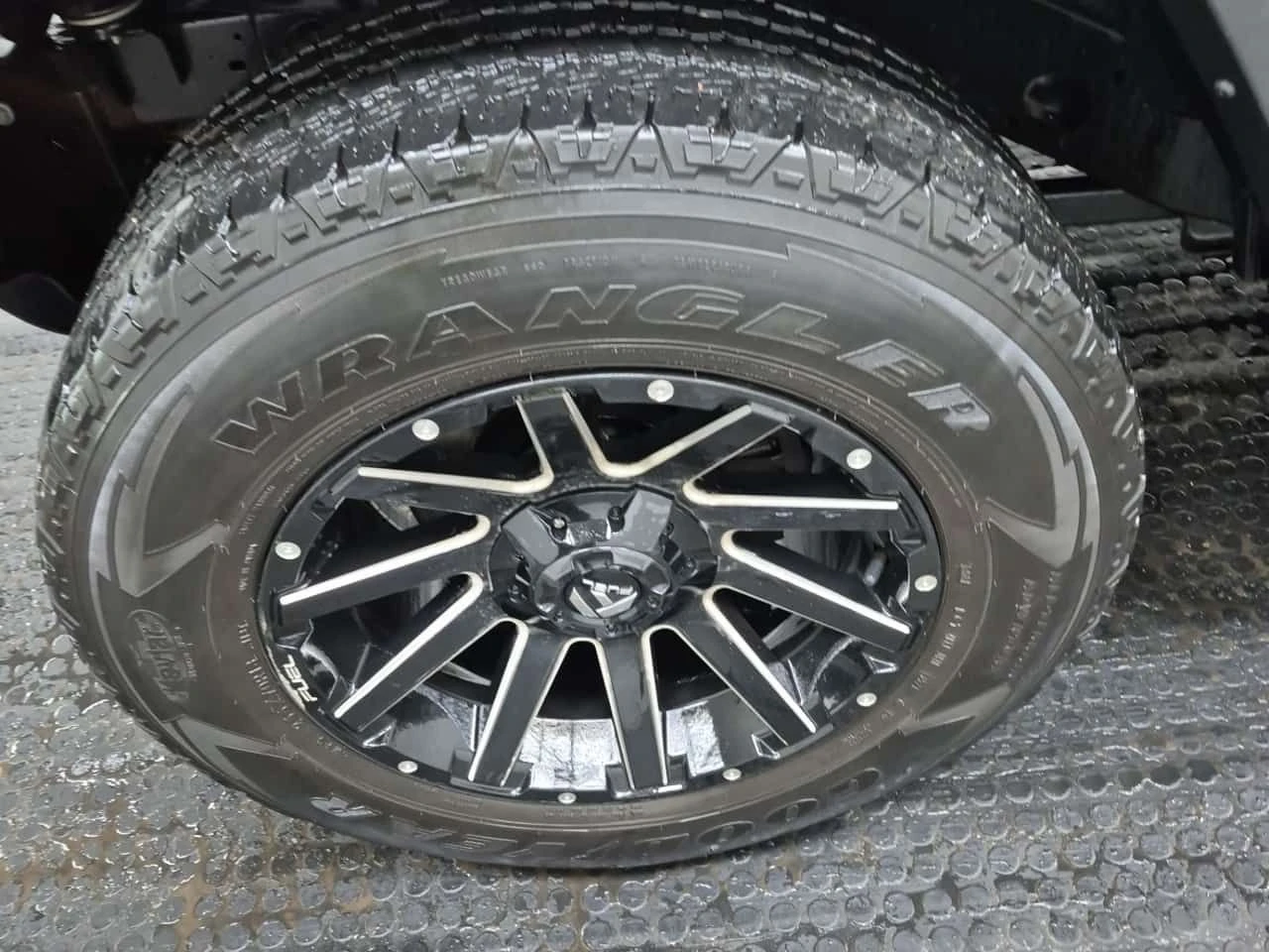 Jeep Wrangler * UNLIMITED SAHARA * ПОДГРЕВ* TRACTION CONT* CRUIS, снимка 6 - Автомобили и джипове - 53953526