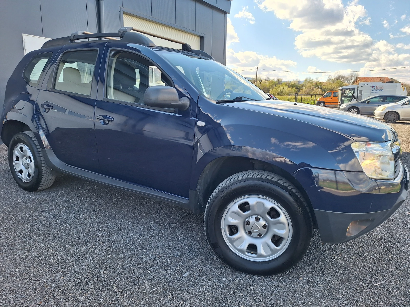 Dacia Duster 1.5dci, снимка 3 - Автомобили и джипове - 54150404
