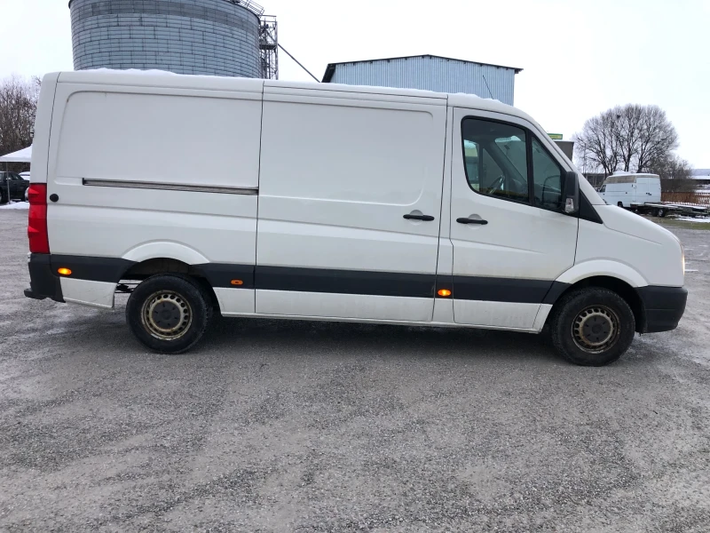 VW Crafter 2.5TDI, Клима, Средна база, снимка 5 - Бусове и автобуси - 48715743