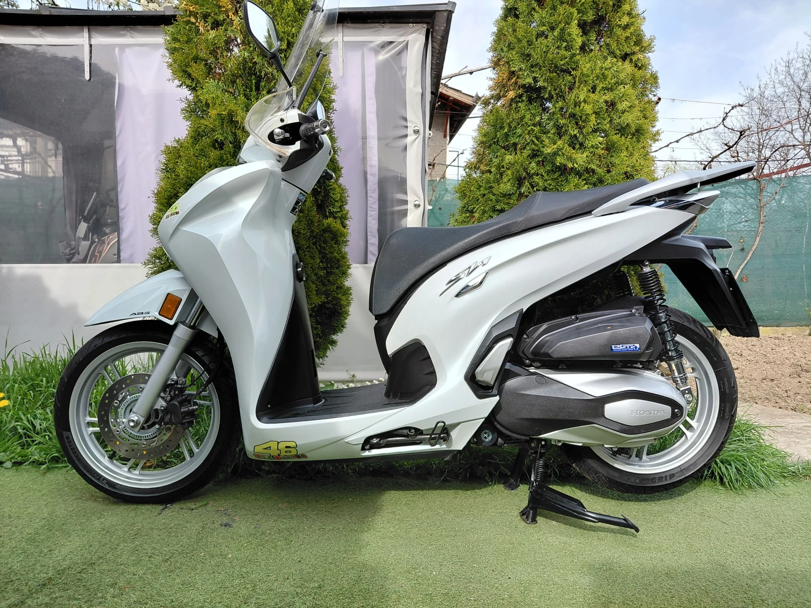 Honda Sh 350/TCS/Abs/ led/2бр., снимка 15 - Мотоциклети и мототехника - 54515968