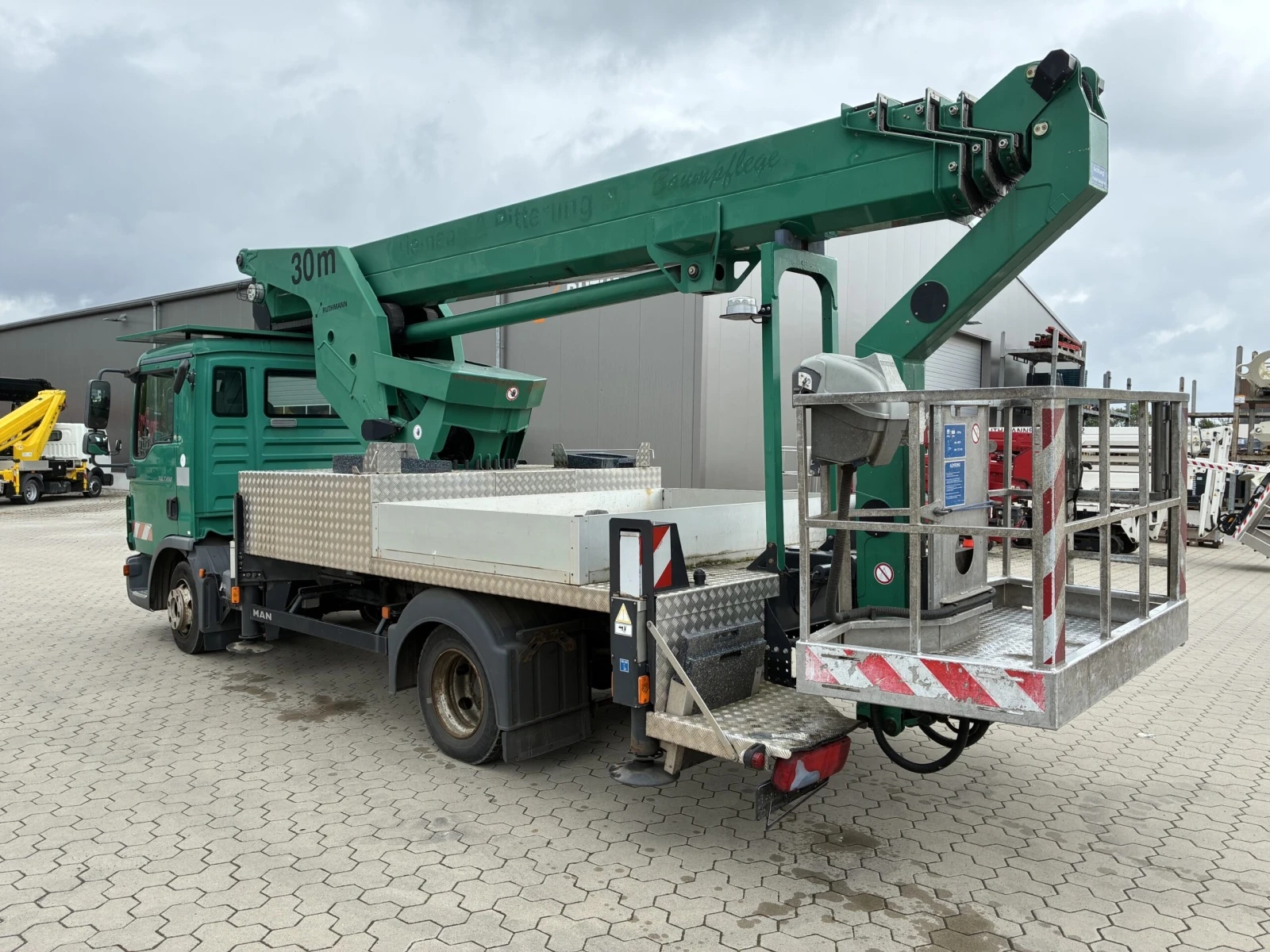 Автовишка Ruthmann 30м 320кг Т300, снимка 4 - Индустриална техника - 54919210