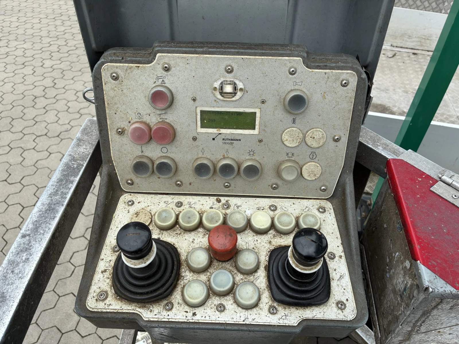 Автовишка Ruthmann 30м 320кг Т300, снимка 5 - Индустриална техника - 54919210