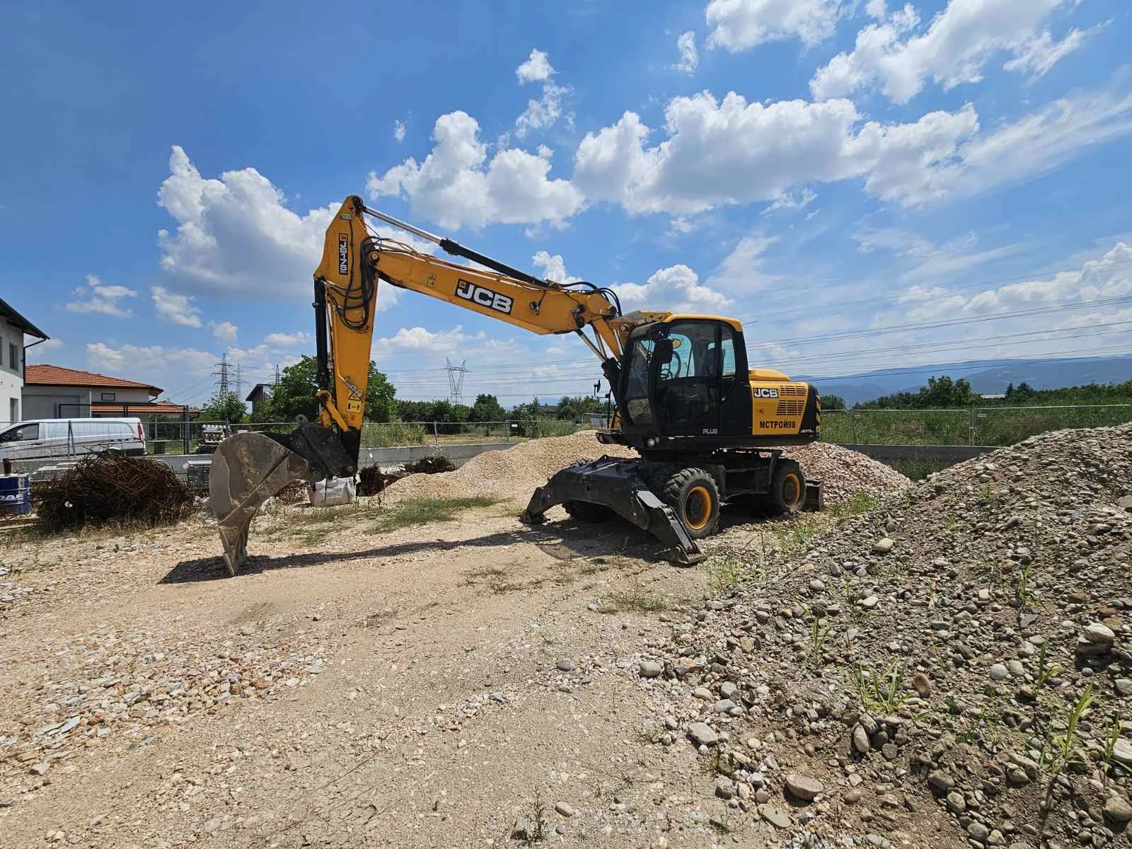 Багер JCB JS175W+ 