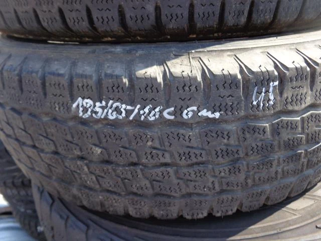 Гуми Зимни 195/65R16, снимка 1 - Гуми и джанти - 22350685