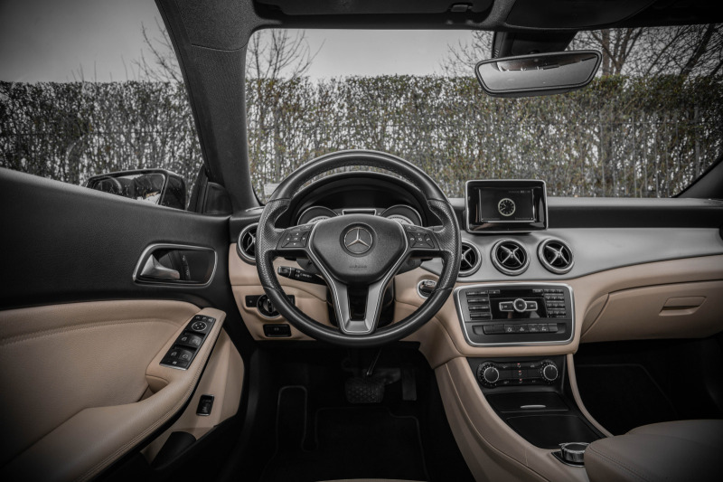 Mercedes-Benz CLA 180 2019 AMG OPTIC LED 93000 km!!!, снимка 11 - Автомобили и джипове - 46450378