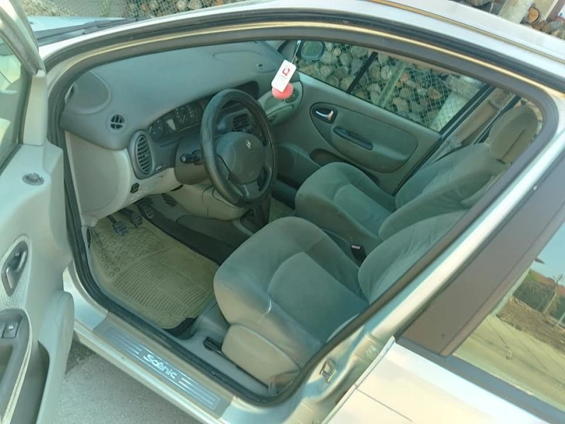 Renault Scenic, снимка 5 - Автомобили и джипове - 46612890