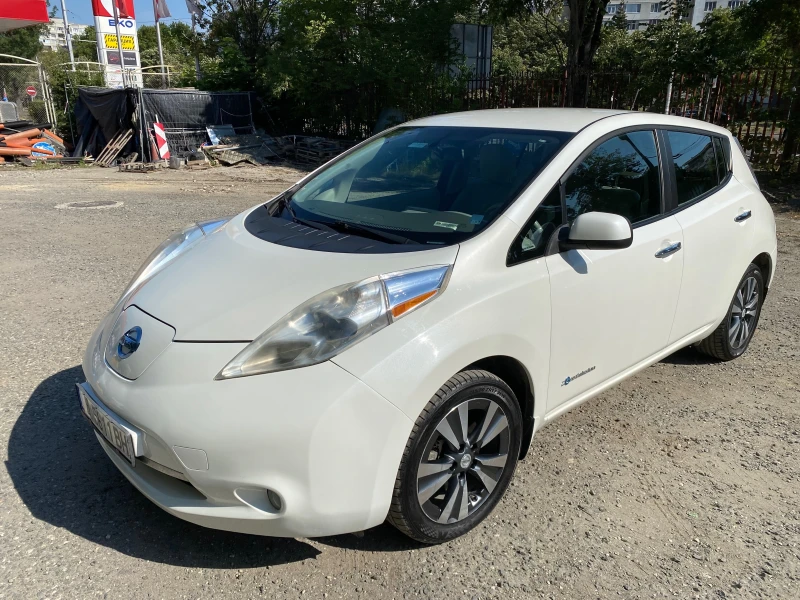 Nissan Leaf  + зарядна станция, снимка 2 - Автомобили и джипове - 47749380