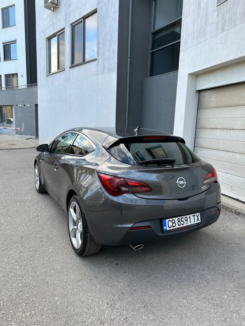 Opel Astra Opel Astra GTC 2.0 165, снимка 5 - Автомобили и джипове - 47985835