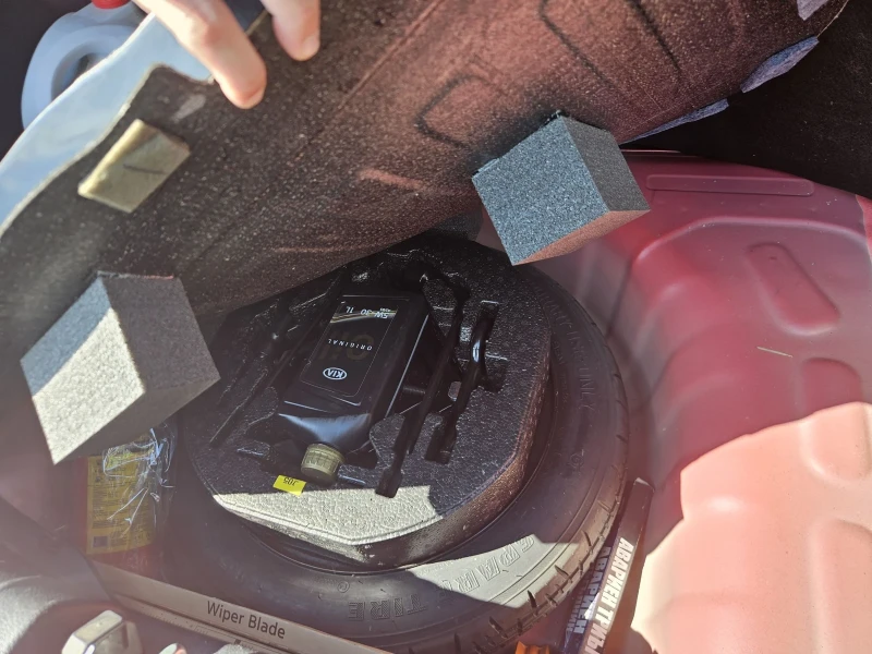 Kia Rio 1.4 бензин, 100 к.с, Автомат, снимка 16 - Автомобили и джипове - 52069205