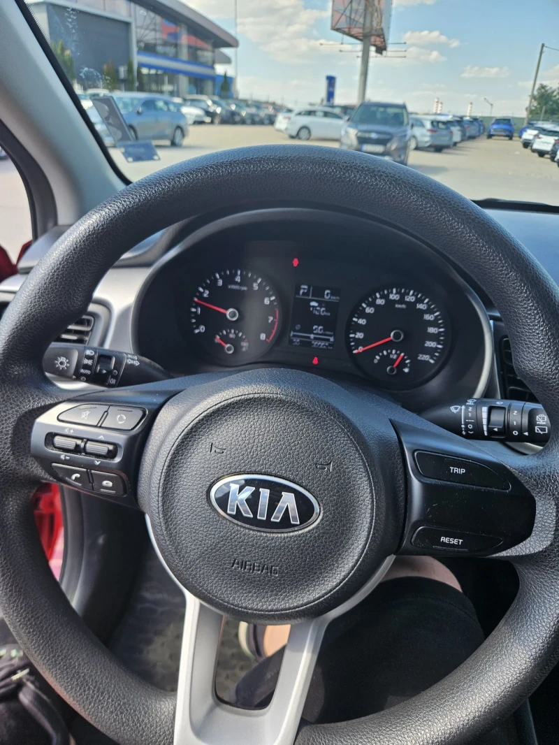 Kia Rio 1.4 бензин, 100 к.с, Автомат, снимка 7 - Автомобили и джипове - 52069205