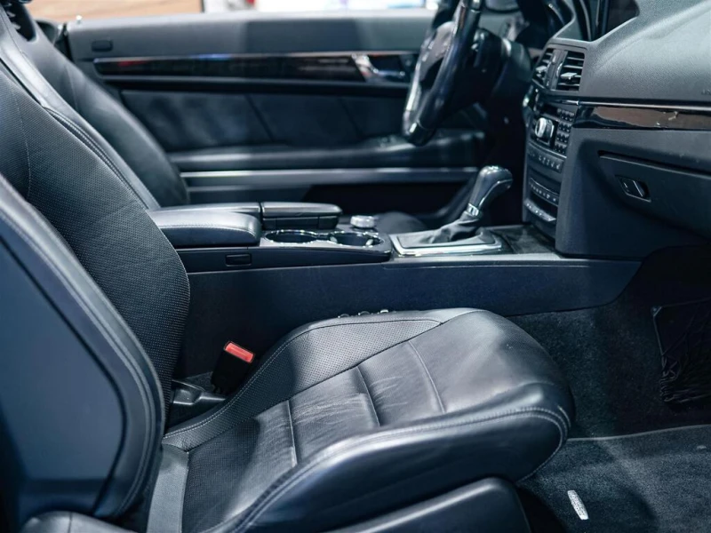 Mercedes-Benz E 500 CONVERTIBLE | 5.5L V8 382HP | NO ACCIDENTS | 17 SE, снимка 15 - Автомобили и джипове - 52574196