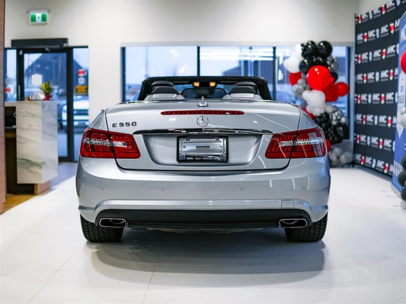 Mercedes-Benz E 500 CONVERTIBLE | 5.5L V8 382HP | NO ACCIDENTS | 17 SE, снимка 7 - Автомобили и джипове - 52574196