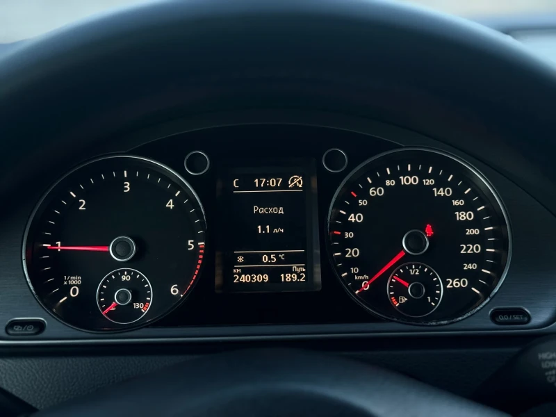 VW Passat 2.0TDI HIGHLINE , снимка 15 - Автомобили и джипове - 53167133