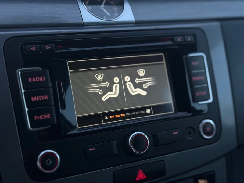 VW Passat 2.0TDI HIGHLINE , снимка 12 - Автомобили и джипове - 53167133