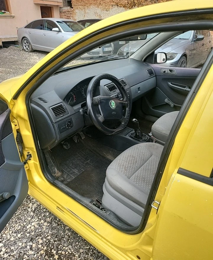 Skoda Fabia, снимка 9 - Автомобили и джипове - 55681035