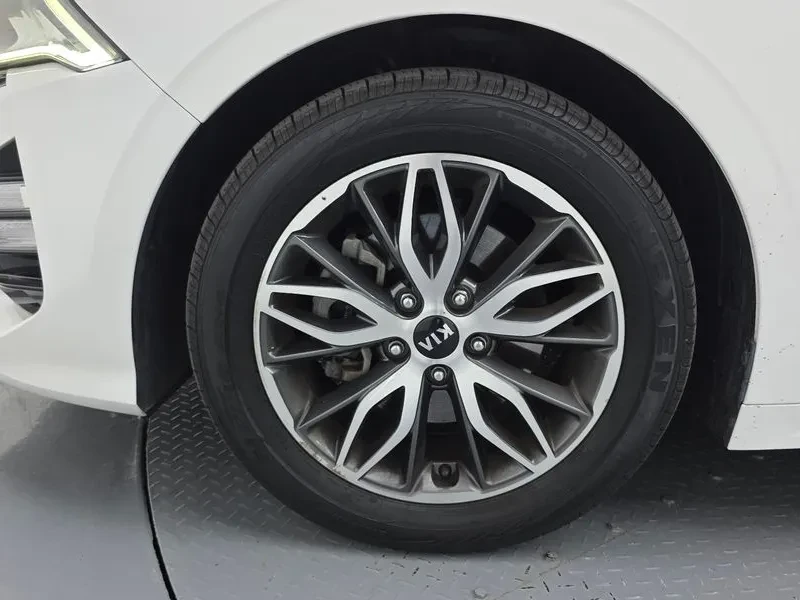 Kia K5 2.0 Prestige, снимка 5 - Автомобили и джипове - 55739391