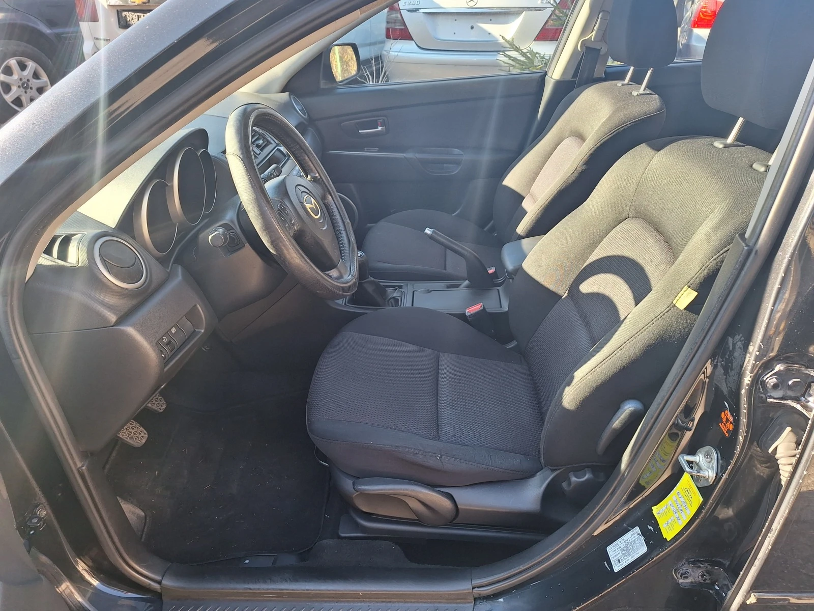 Mazda 3 1.6D 109kc Италия | Mobile.bg — изображение 11