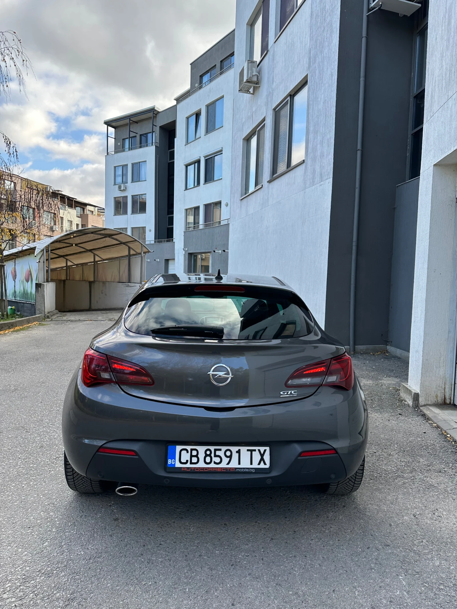 Opel Astra Opel Astra GTC 2.0 165 - изображение 6