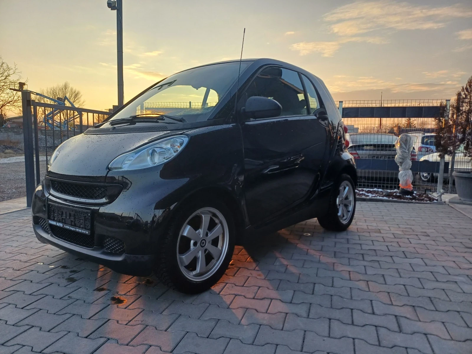 Smart Fortwo 1.0i * * * Benzin * * * 60000x.km - изображение 2