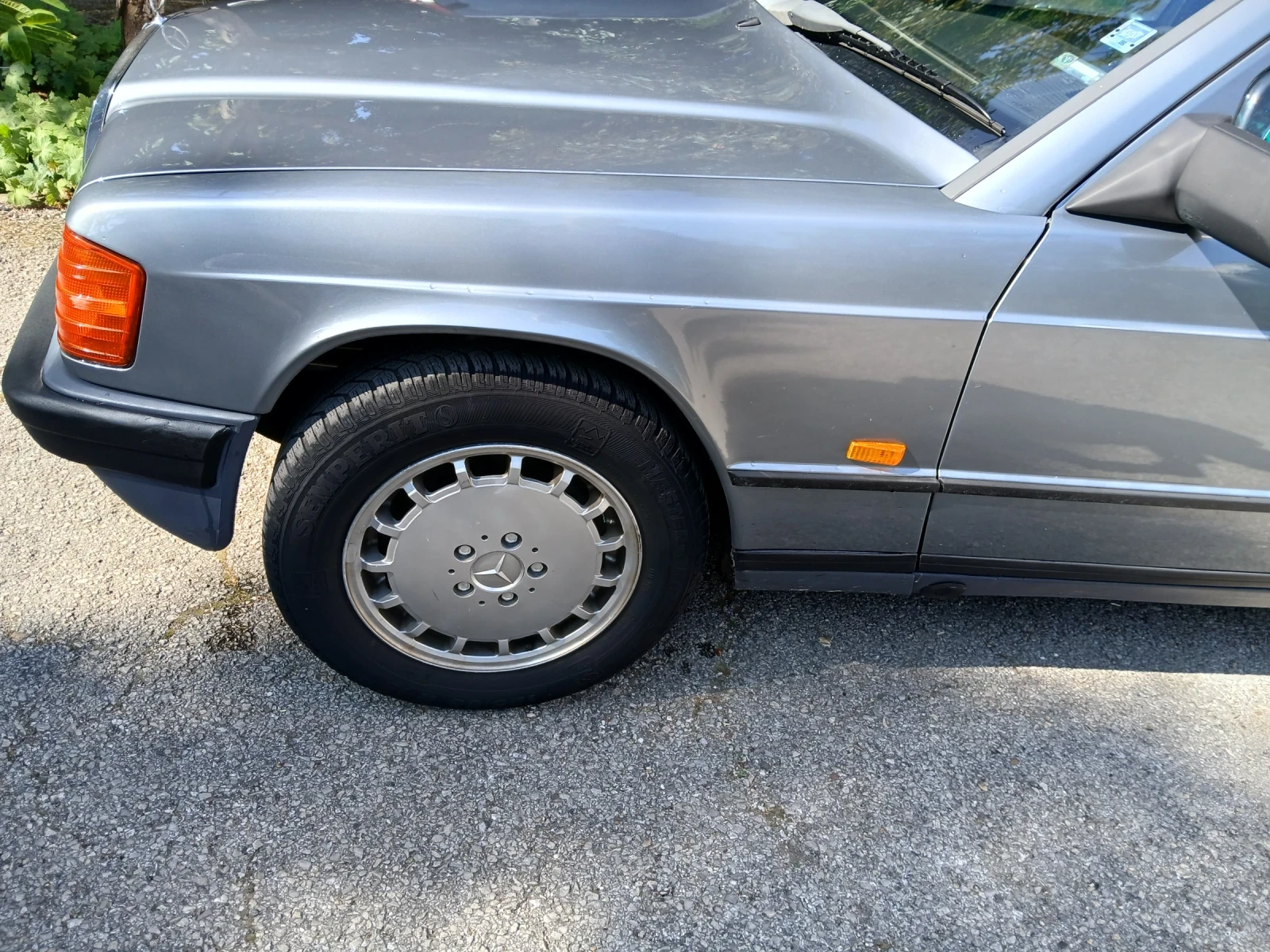 Mercedes-Benz 190  - изображение 8