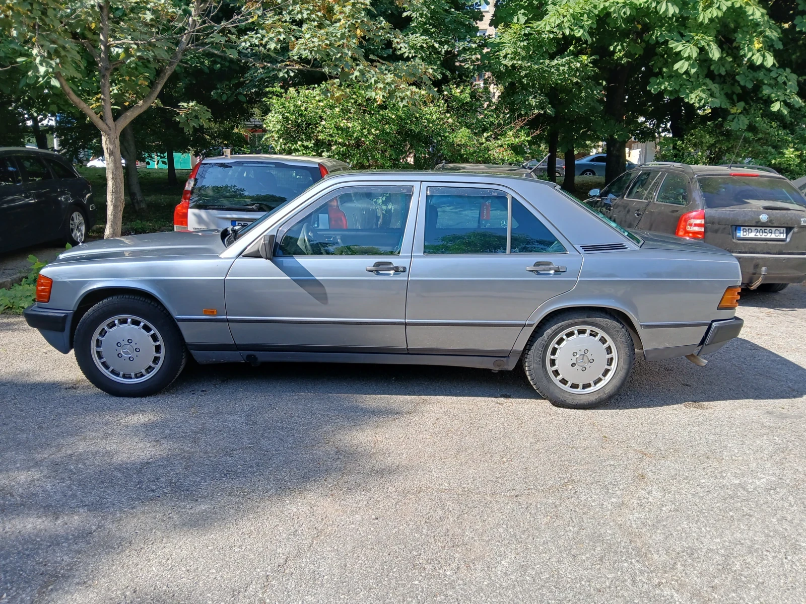 Mercedes-Benz 190  - изображение 3