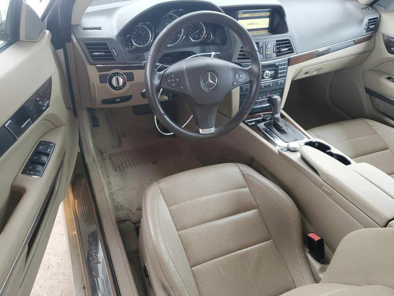 Mercedes-Benz E 500 ОБУХВАНЕ* КАМЕРА* ПОДГРЕВ* HARMAN/KARDON - изображение 8