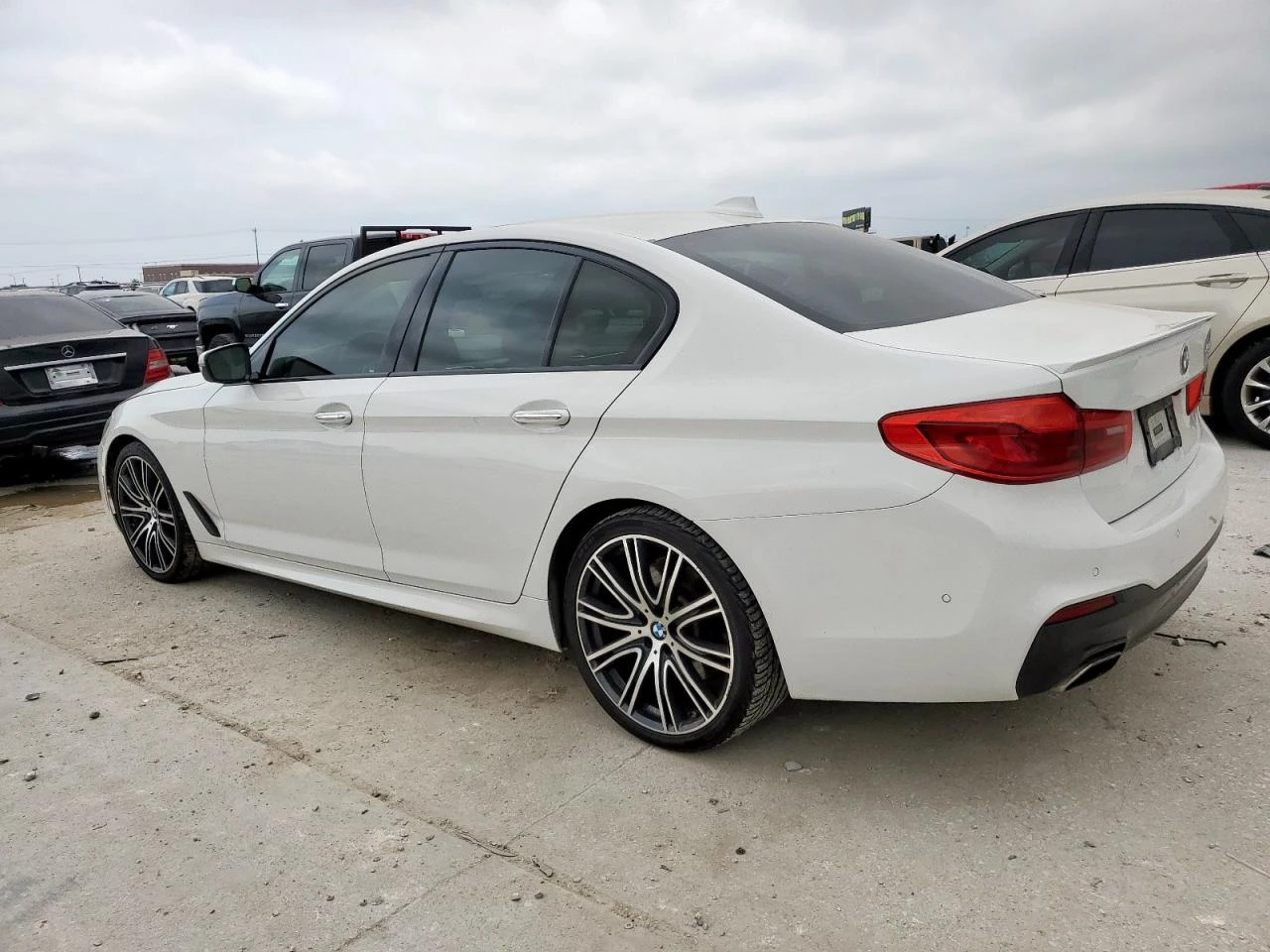 BMW 540 M PACK* H/K* HEAD UP* SOFT CLOSE* KEYLESS* КАМЕРА* - изображение 4