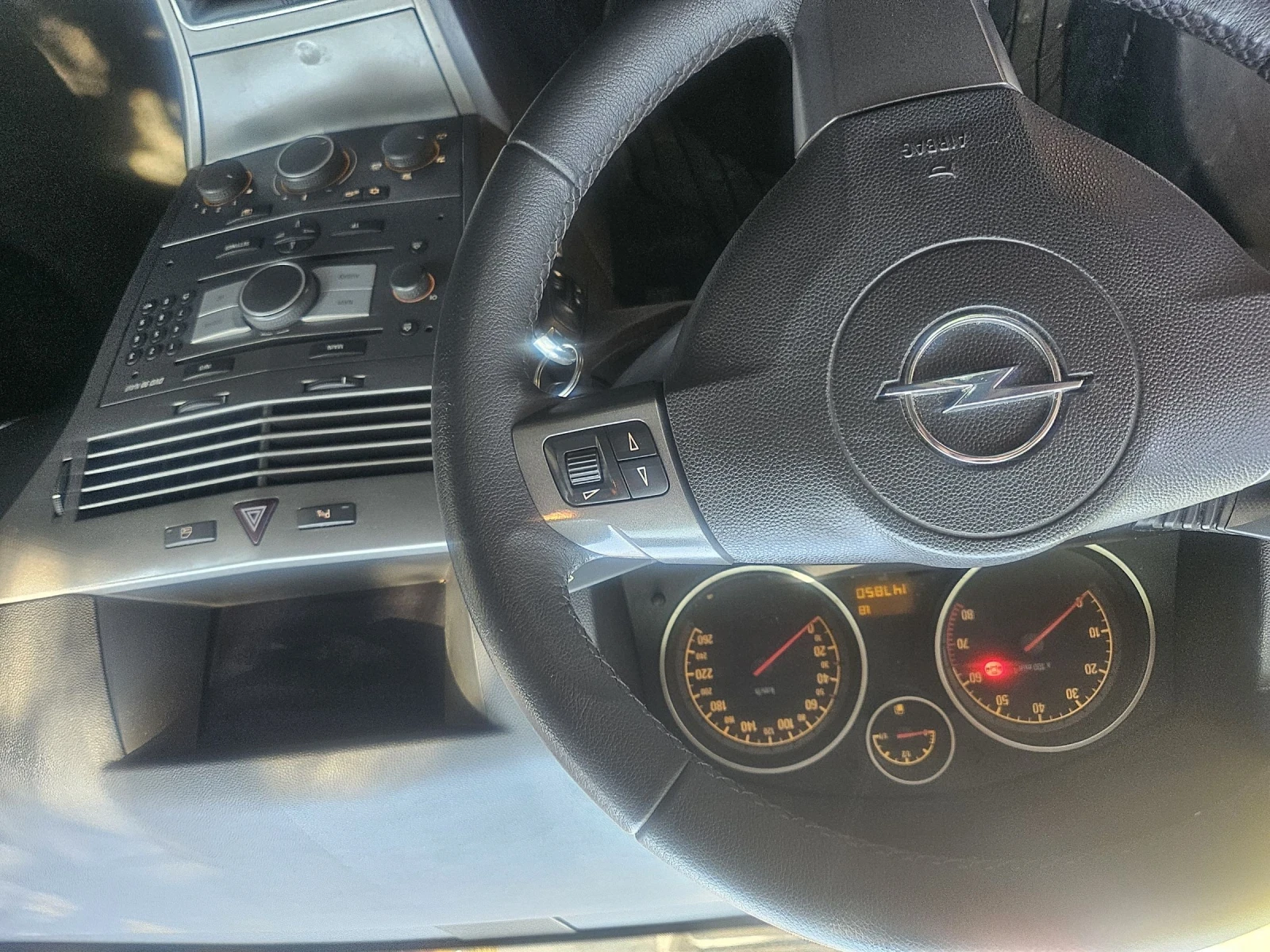 Opel Astra 1.8 - изображение 6