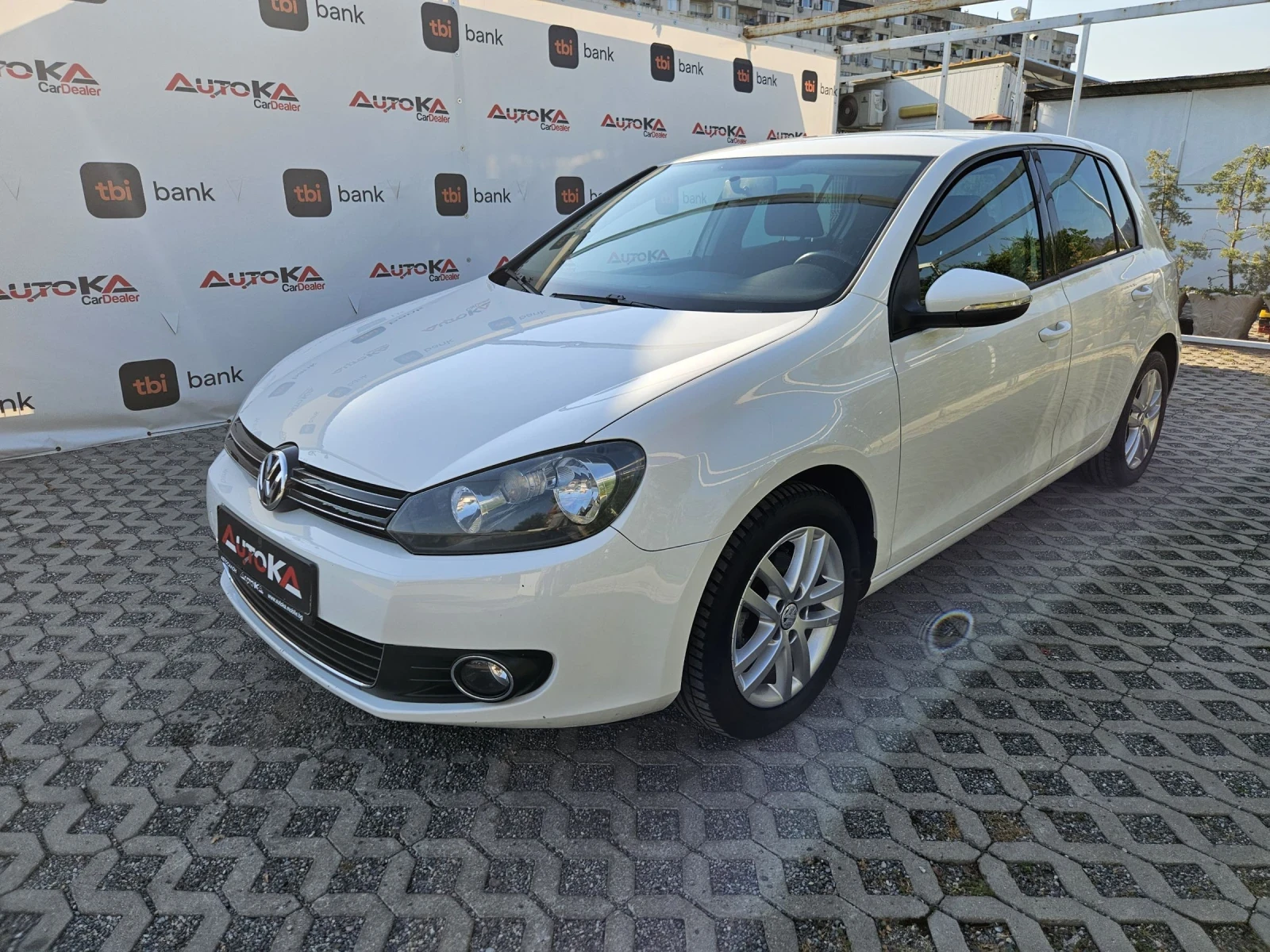VW Golf 1.6TDI-105кс= HIGHLINE= АВТОПИЛОТ= КЛИМАТРОНИК  - изображение 6