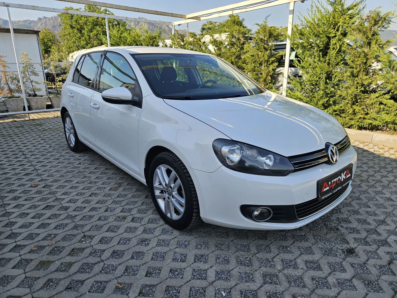 VW Golf 1.6TDI-105кс= HIGHLINE= АВТОПИЛОТ= КЛИМАТРОНИК  - изображение 2