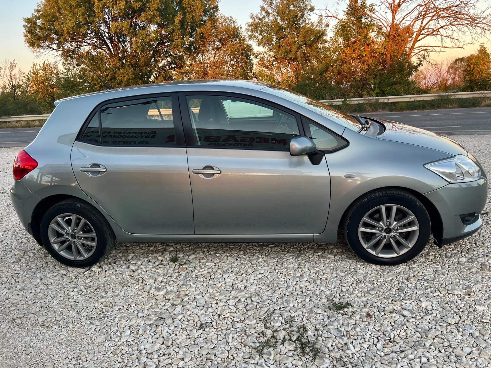 Toyota Auris 1.4D4D/90p.s-NOV!!!!!96027km!!!! - изображение 8