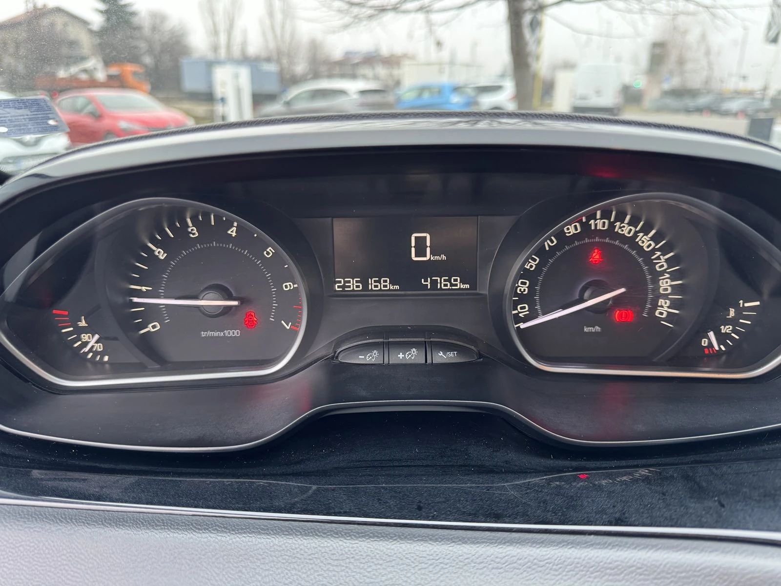 Peugeot 208 1.2I 1+ 1 N1 | Mobile.bg � ����������� 13