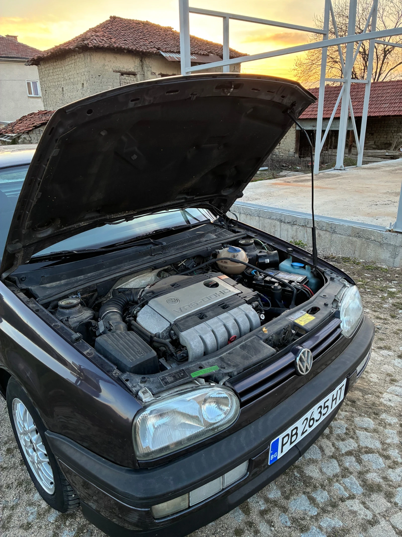 VW Golf, снимка 7 - Автомобили и джипове - 53773632