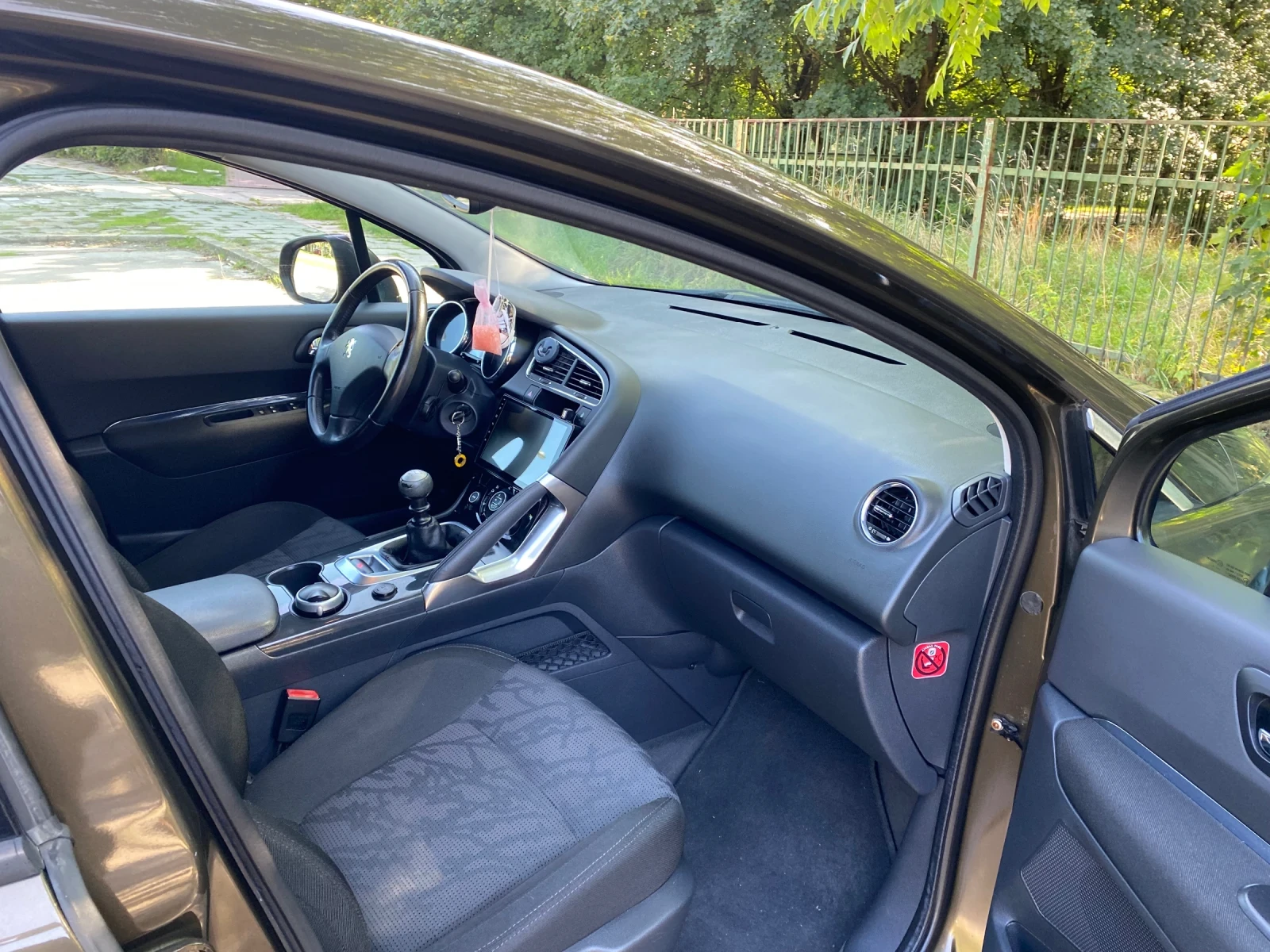 Peugeot 3008, снимка 6 - Автомобили и джипове - 54077784