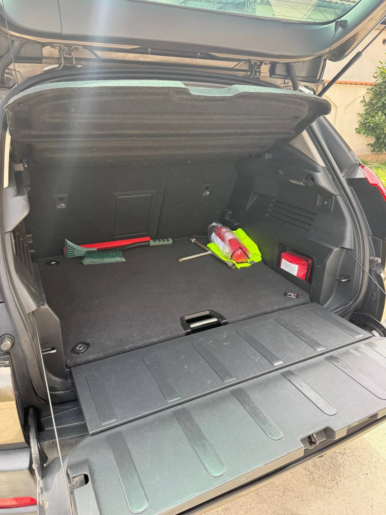 Peugeot 3008, снимка 12 - Автомобили и джипове - 54077784